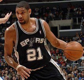 堪萨斯皇家队乔治·布瑞特在“松焦油事件”中因本垒打被取消而暴怒，成为史上经典画面